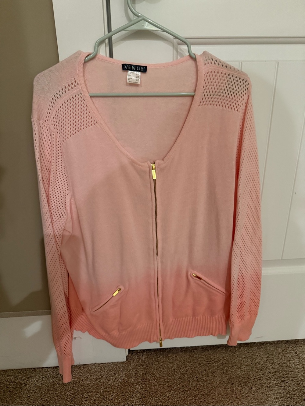 VENUS Light Pink Zip-Up V-Neck Sweater